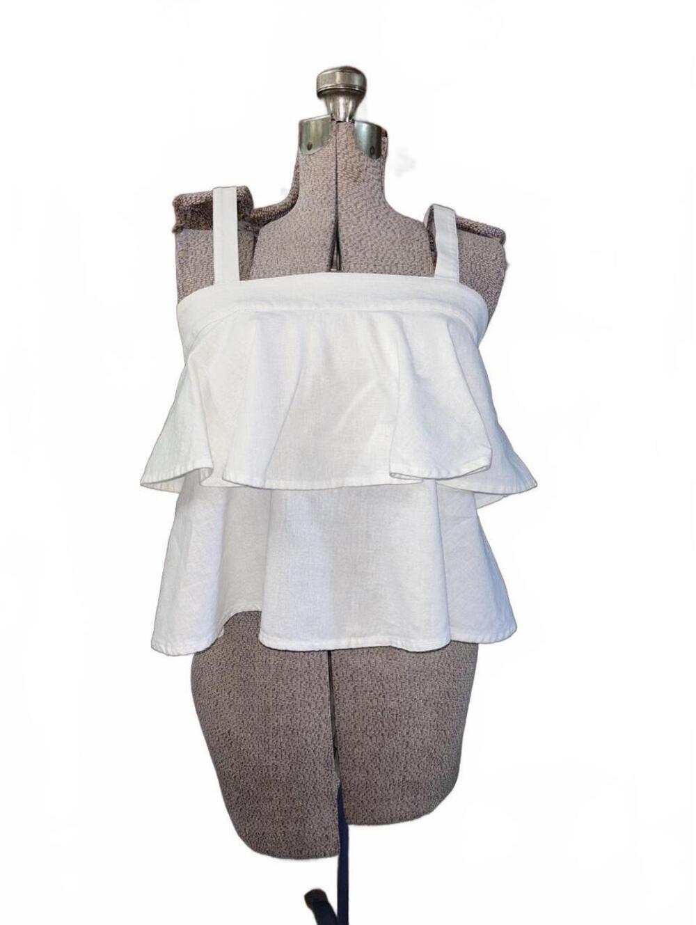 Abound Linen & Rayon blended ruffle blouse. Size XS